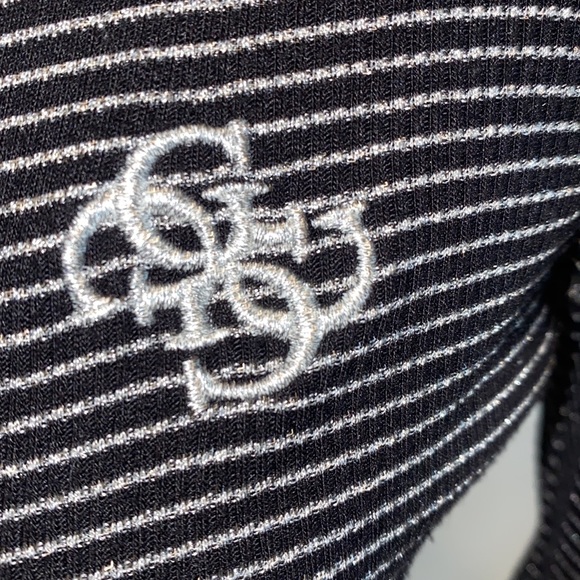 🍾CLOSET CLEAN OUT ACCEPTING ALL REASONABLE OFFERS🍾 - Picture 5 of 13